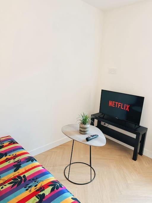 Pont-de-Veyle Le Studio - Cocon Scandinave - Parking Gratuit מראה חיצוני תמונה