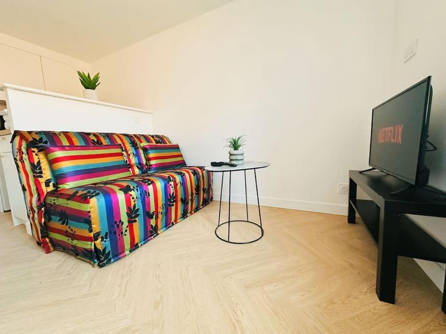Pont-de-Veyle Le Studio - Cocon Scandinave - Parking Gratuit מראה חיצוני תמונה