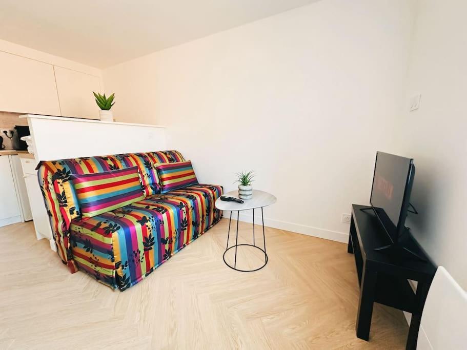 Pont-de-Veyle Le Studio - Cocon Scandinave - Parking Gratuit מראה חיצוני תמונה